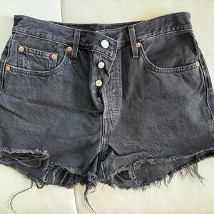 Levi’s 401 Jean Short